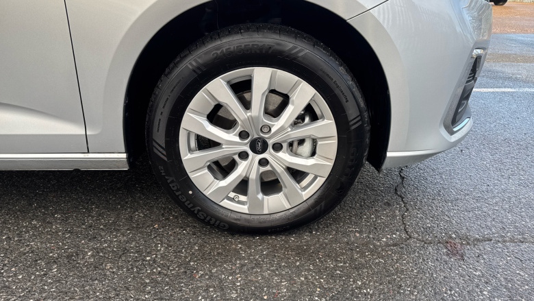 Ford Transit Connect 240 L2 Diesel 2.0 EcoBlue 122ps Limited Van Auto